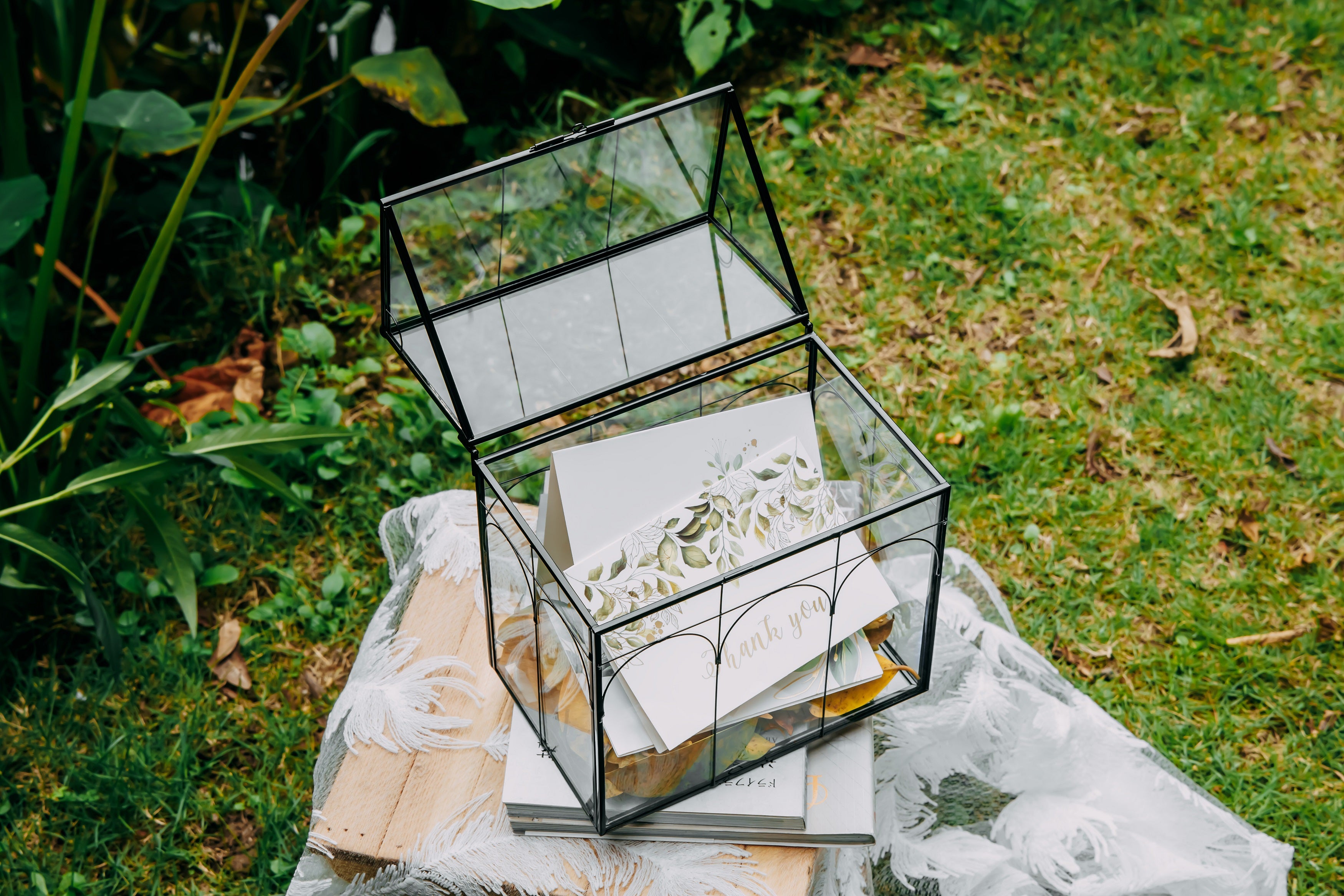 Vintage House Glass Geometric Terrarium Card Box Black - NCYPgarden