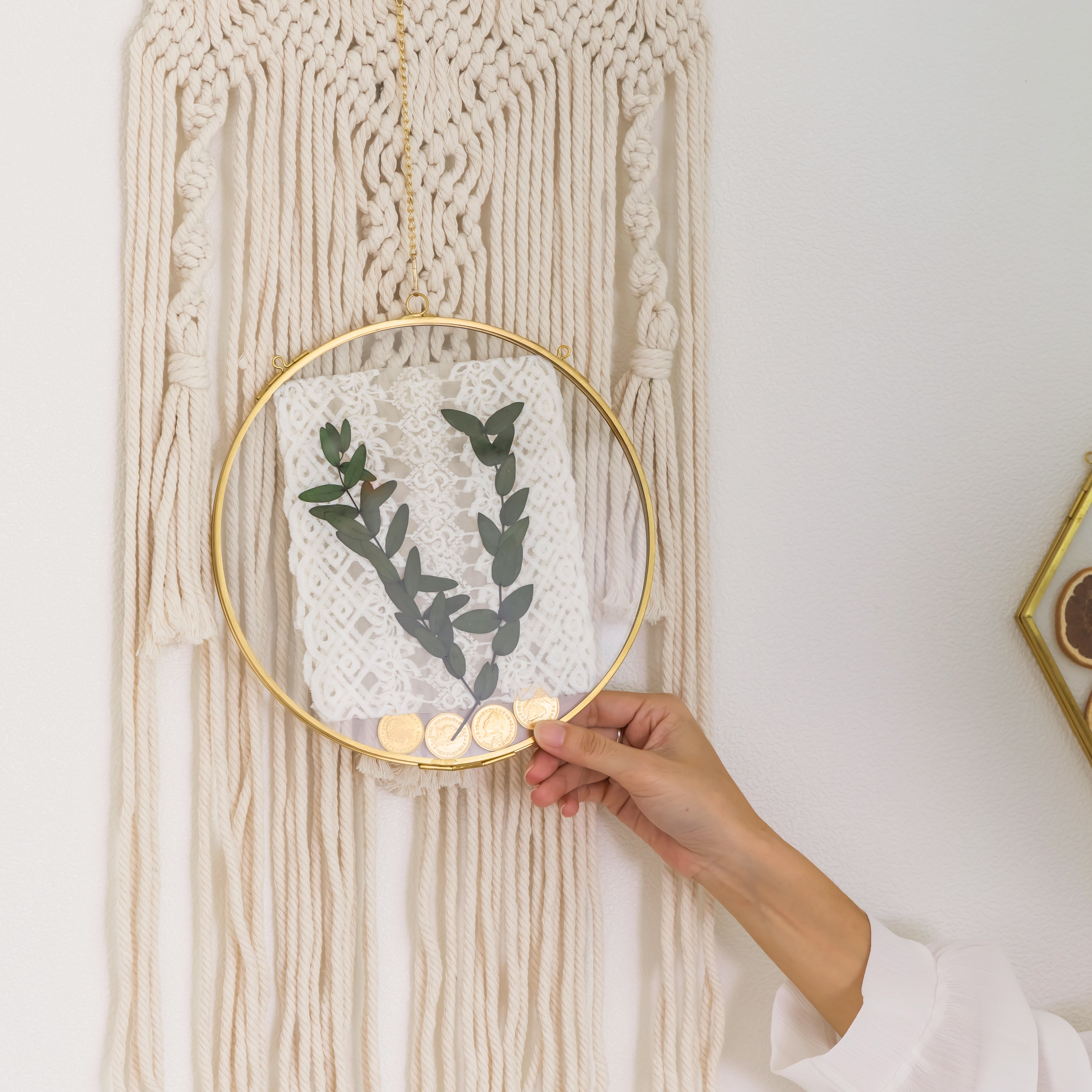 Wall Hanging Round 8" Herbarium Brass Glass Frame for Thick Pressed Flowers, Dried Flowers, Poster, Coin, Double Glass, floating Frame - NCYPgarden