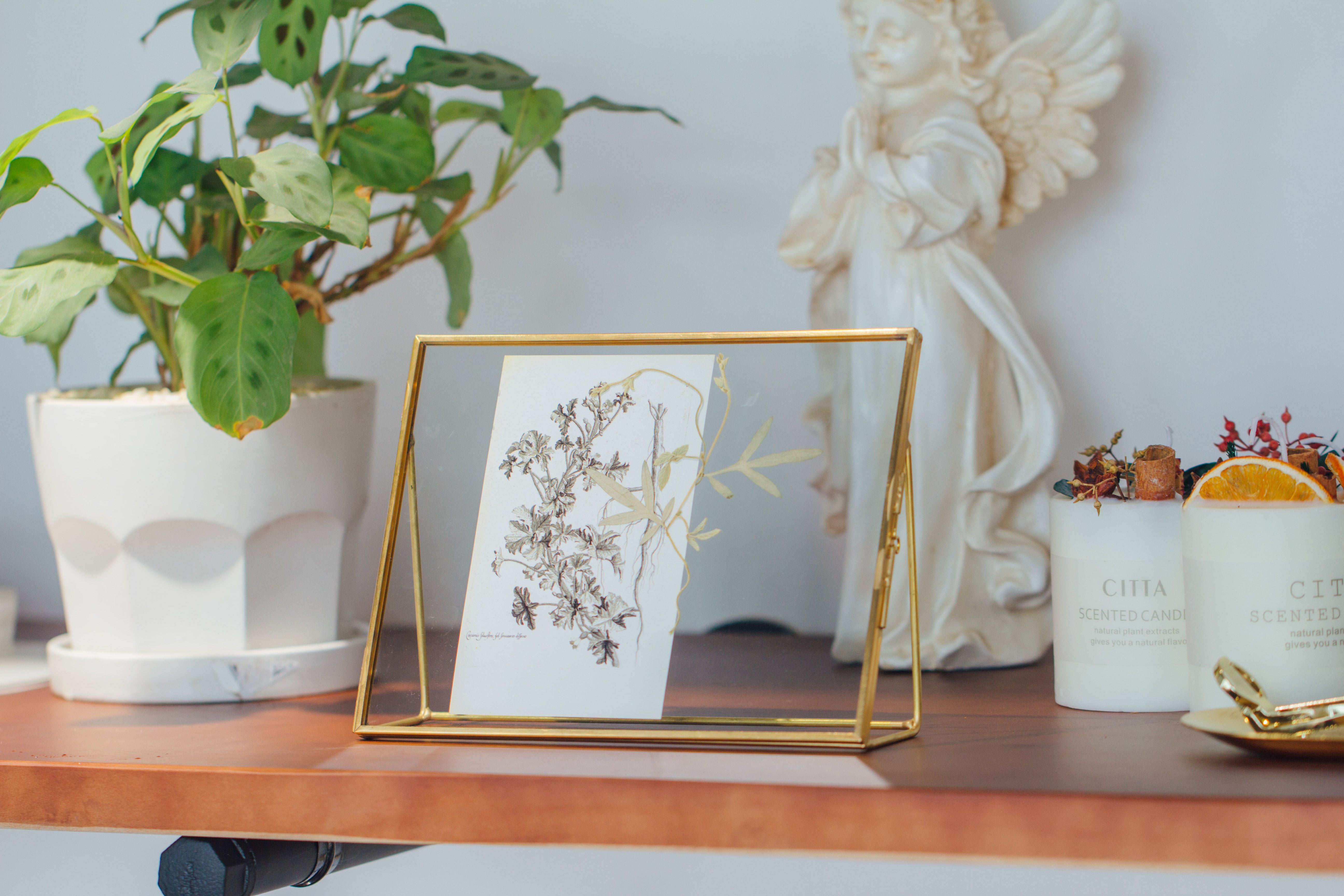 NCYP Tabletop Gold 5x7, 6x8 5.5x7 Brass Glass Photo Picture Display Frame - NCYPgarden