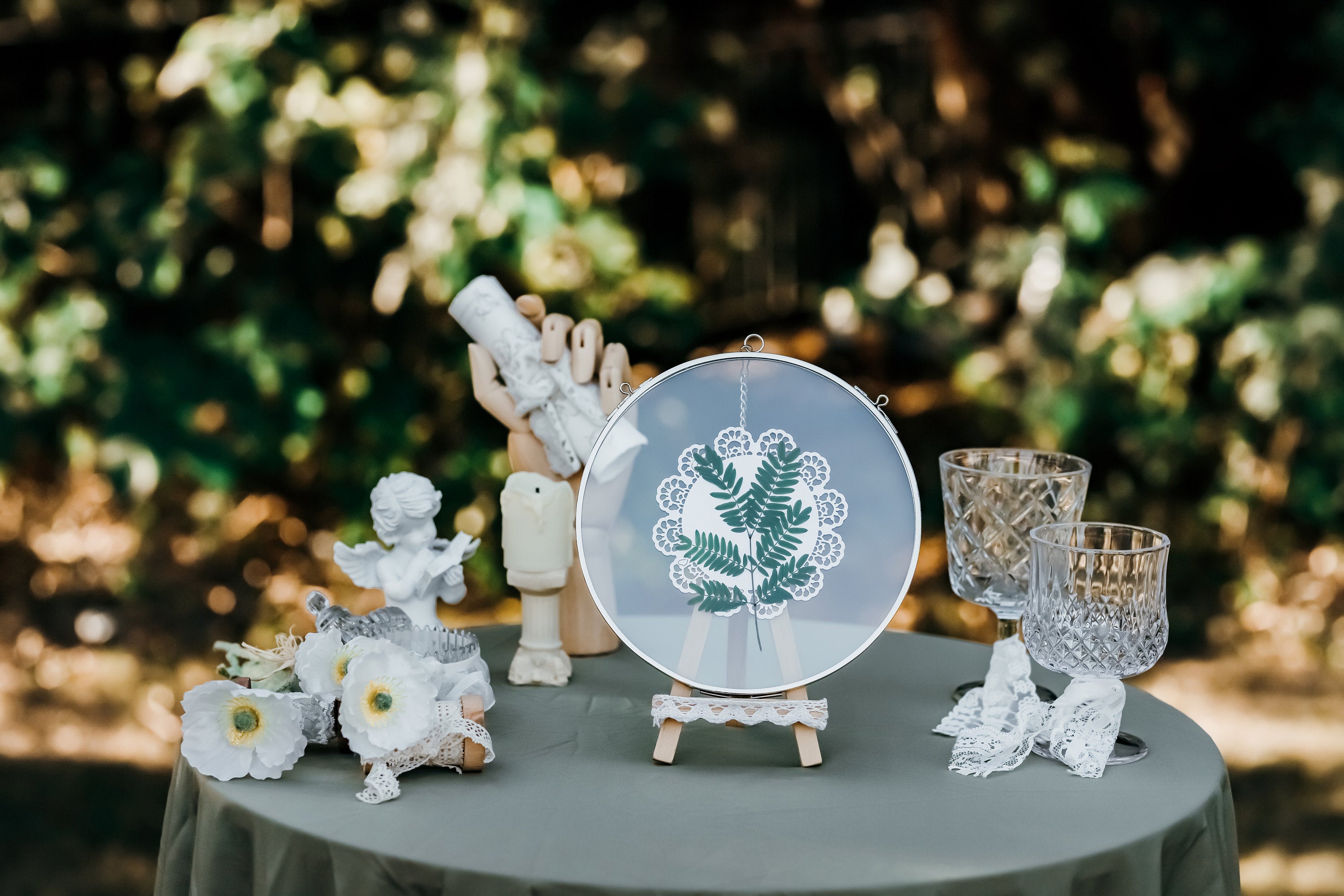 Round 7” Silver herbarium  Double Glass Frame, for Pressed Flowers, Leaves, Displaying Crochet - NCYPgarden