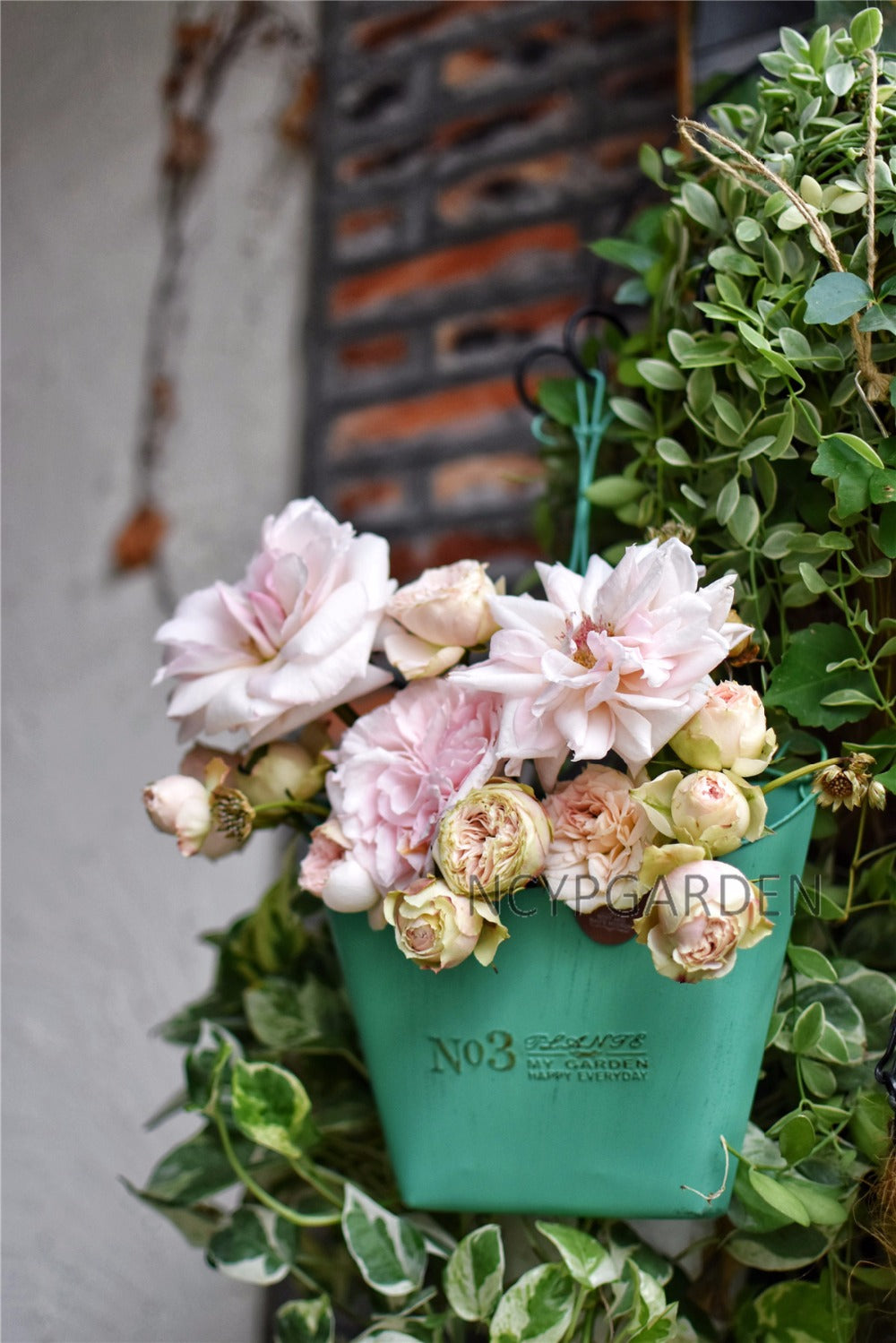 Large Vintage Plant Basket / Hanging Planter Basket / Basket Cache store Pot